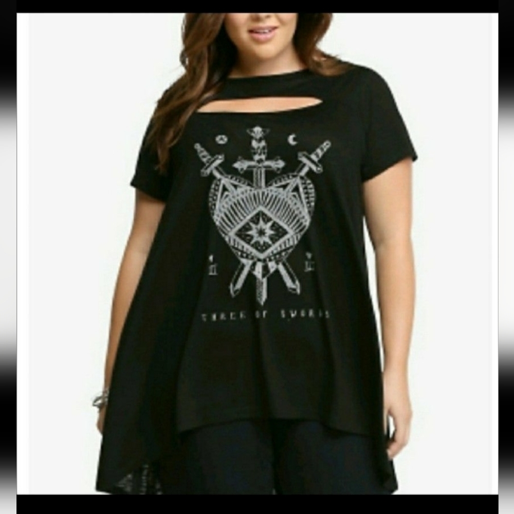 Torrid Three of Swords Cutout T-shirt Size 2